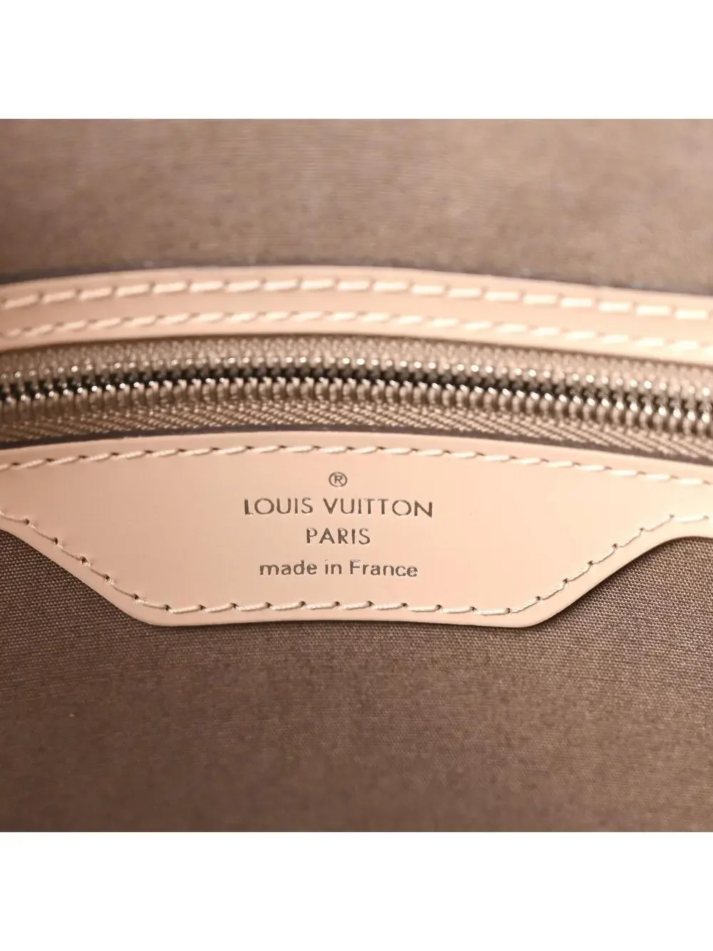Louis Vuitton Epi Brea Mm Dune #284855L11B